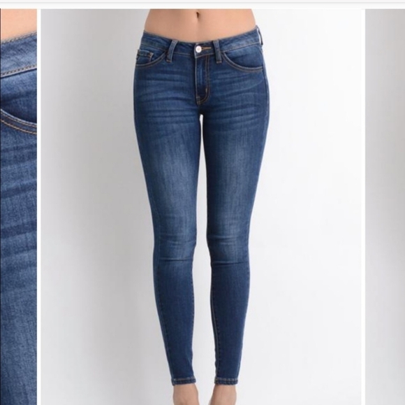 KanCan Estilo Skinny Light Distressed Jeans. Size 24. - Picture 1 of 14